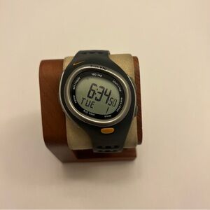 Vintage Nike Triax v10 (excellent condition)